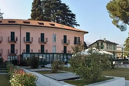 Sleeps 4 Pool Wifi